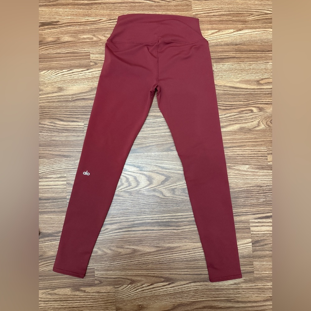 Alo Yoga AirBrush leggings Dark Cranberry Color NWOT - Picture 7 of 11